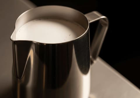 Perfekter Milchschaum: Roll- und Ziehphase erklärt