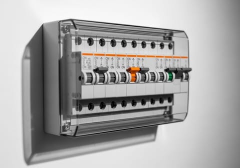 Sicherheitsstandards für elektrische Anlagen