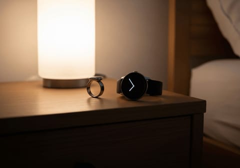 Smart Ring vs. Smartwatch: Welcher Tracker passt zu deinem Schlaf?