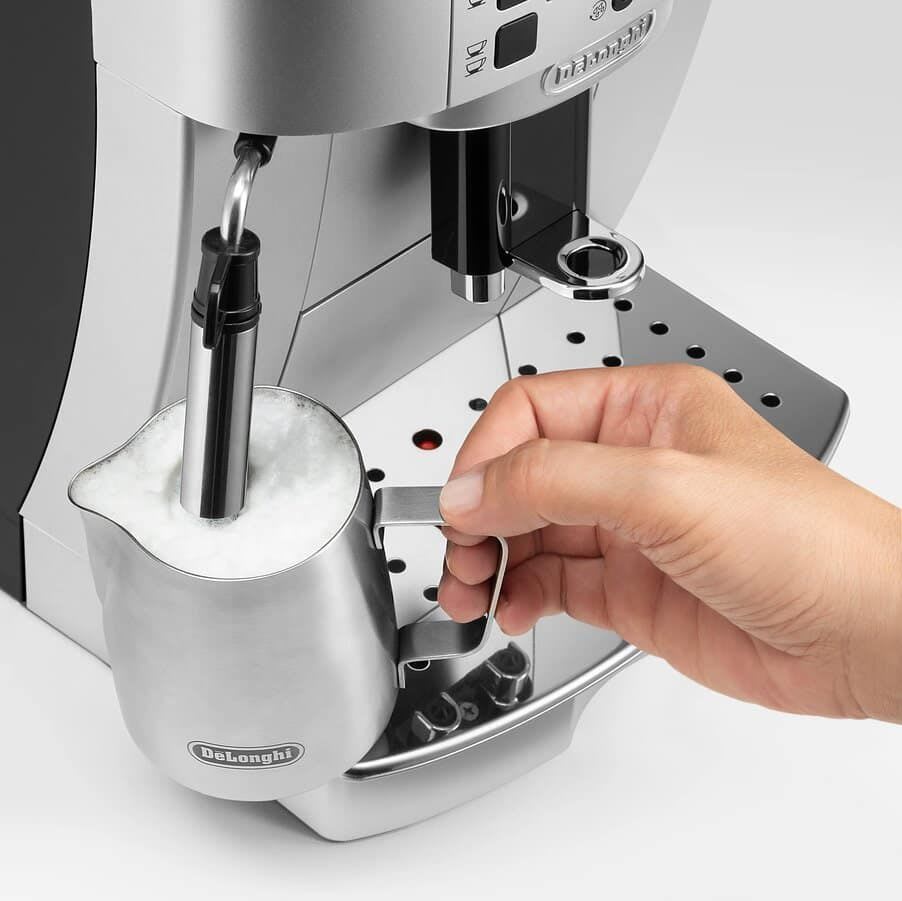 De'Longhi Magnifica S Silver Black ECAM22.110.SB Silber