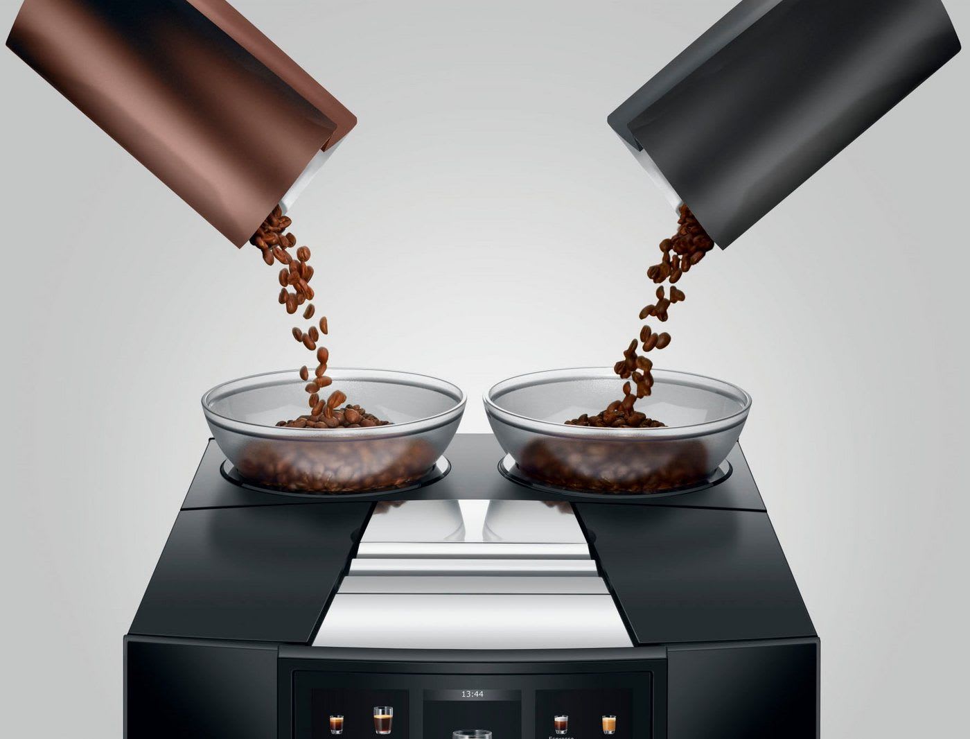JURA Kaffeevollautomat 15478 GIGA 10 (EA), Diamond Black, 35 Spezialitäten, Cold Brew, 2 Mahlwerk schwarz