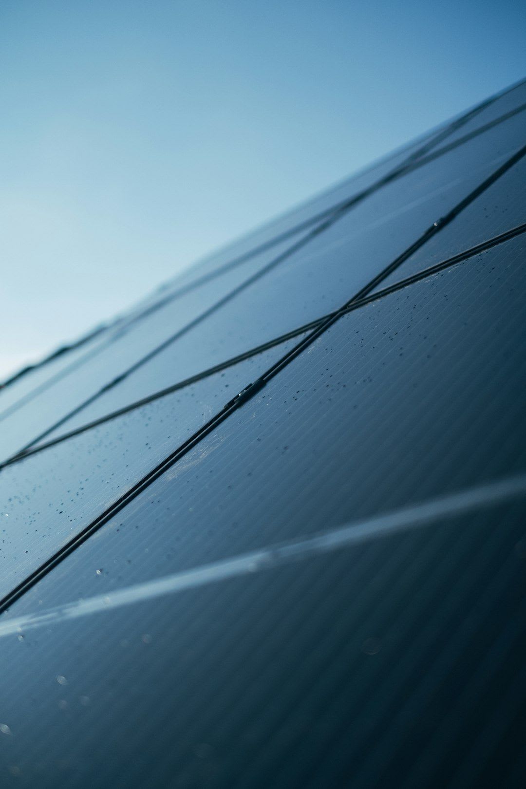Ein moderner Solarladeregler als zentrale Komponente bei der Planung einer autarken Off-Grid-Anlage. | Foto: Benjamin Jopen