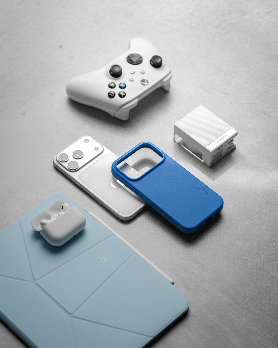 Ein neuer Original-Ersatzakku für ein Samsung-Smartphone, bereit für den fachmännischen Einbau. | Foto: Sayan Majhi