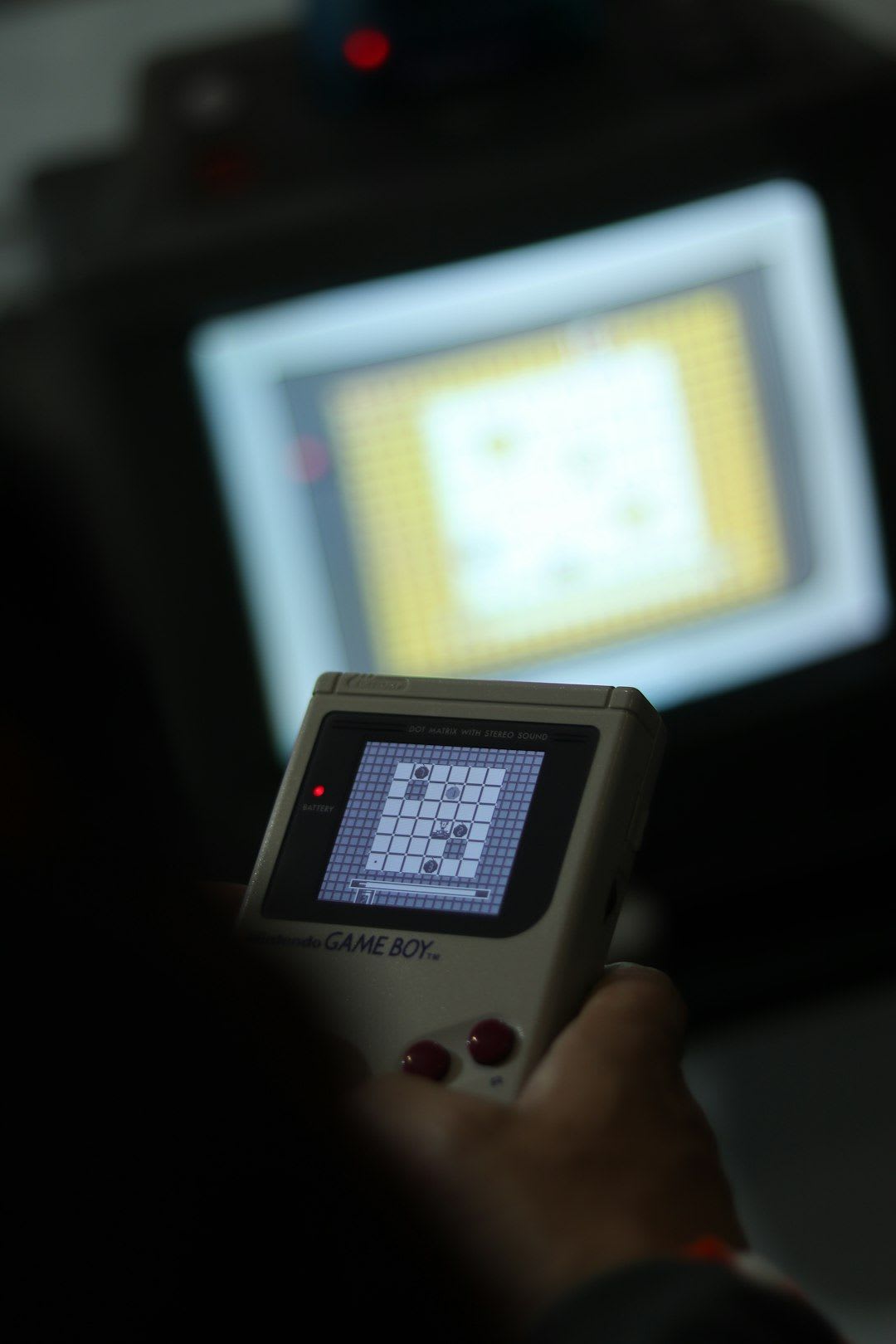 Gamma-Korrektur-Testbild auf einem Display, um die Mitteltöne beim Monitor kalibrieren korrekt einzustellen. | Foto: Jason Bradbury